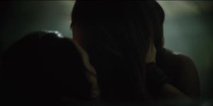 altered carbon s2 lesbian sexkiss scene (looped) .mov (Simone Missick)