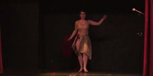 Thick Burlesque Dancer [3/6]