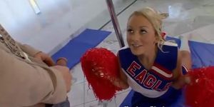 Flexible teen cheerleader loves the dick