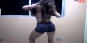 Sexy Brazilian Teen Dancing 2