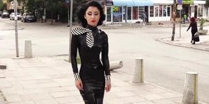 ARABIAN GIRL PUBLIC IN LATEX