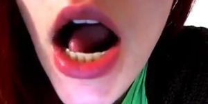Beautiful Tongue - Amateur Pussy Webcam Solo (Pretty Pussy)