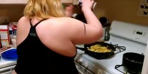 Sexy Signature BBW Cooking and Eating (BBW Sexy)