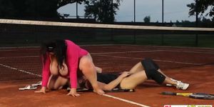 BBW milf won in tennis game claiming her price outdoor sex