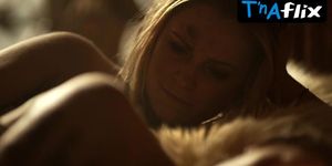 Alycia Debnam Carey Lesbian# Scene  in The 100 (Eliza Taylor)
