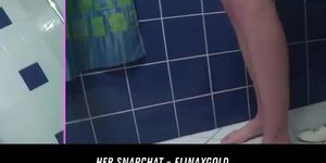 Slut Shows Off Her Amazing Body HER SNAPCHAT - ELINAXGOLD