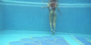 Villa swimming pool naked experience with Sazan