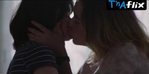 Isa Montalban Lesbian Scene  in Past Lies