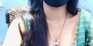 Indian Bhabhi Showing Tits Billo Rani