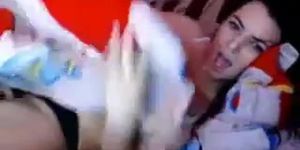 cute romanian girl has an orgasm on camera during live show (Show Girl)