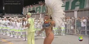 Great butt dancing samba (Viviane Araujo)