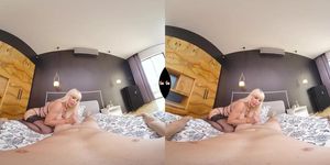 Horny Milf Blonde VR (Tiffany Rousso)