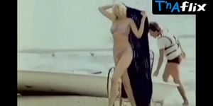 Irena Dubrovskaya Breasts,  Bikini Scene  in Variant 'Zombi'