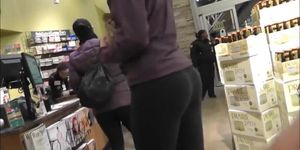 Nice spandex ass!