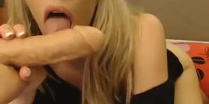 Blond cam girl dildo suck