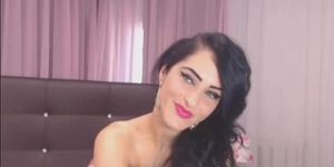 Russian Hot Cambabe Toying Solo on Cam