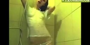 Teen caught on cam dancing in shower