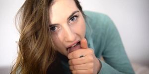 Beautiful Eyes, Beautiful Blowjob (Piper Blush, Cum Hot)