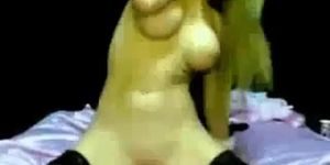 Blonde Slut Masturbating On A Cam Show