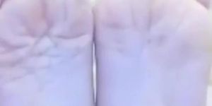 These Japanese feet made me cum in 30 seconds!!!