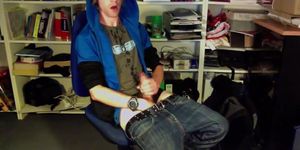 Amateur Twink's Huge Load on Webcam