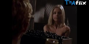 Sarah Michelle Gellar Sexy Scene  in Buffy The Vampire Slayer