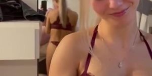 Girlfriend Blowjob Infront Of Mirror