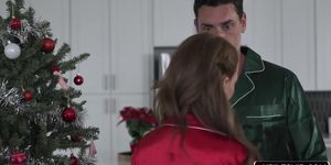 Molly Little and Pristine Edge In Family Swap S6-E4 Naughty or Nice Xmas.mp4