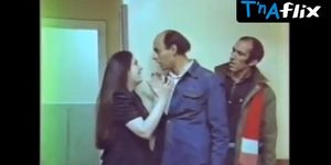 Wafaa Salem Sexy Scene  in Maa'Raket El Nisaa