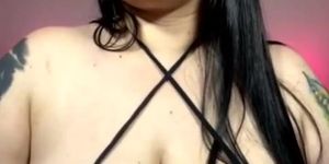 Melhope show big boobs