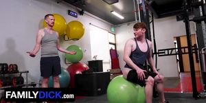 StepFather Is Determined To Build His Stepson’s Self-confidence By Helping Him Work Out - FamilyDick