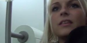 blonde chick doing quickie