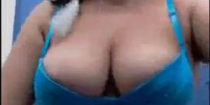 Slut Shows Off Her Nice Boobs