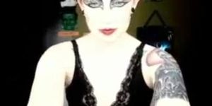 Black Swan Mastubates On Webcam 4