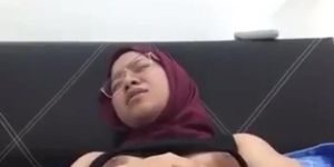 Syazwani Hijabsta Melayu Melancap
