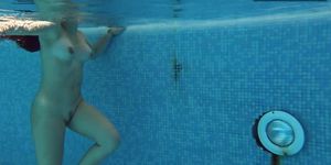 Swimming pool erotics by Diana sexy Spanish girl