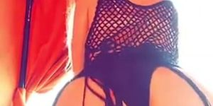Molly Bennett Nude Tent Twerk Snapchat Video Leaked