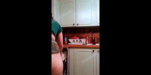 Amateur Pawg Shaking that Ass on the Kitchen