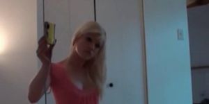 Sexy Blonde Teen Likes Solo Photo Shoot