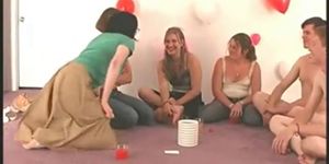 Girls playing sexgame on the floor