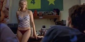 Amy Smart in Movie Road Trip