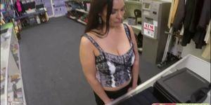 Longhair busty milf wants instant cash so she spreads her legs to pawnman