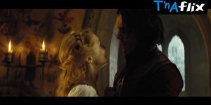 Sarah Gadon Sexy Scene  in Dracula Untold