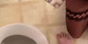 Mature piss slut drinks over toilet and gets facial
