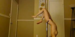 Chica caliente webcam adolescente con barra de stripper