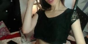 SEXY WEBCAM GIRL WITH TINY OUTIE
