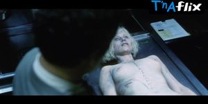 Catherine Sutherland Breasts Scene  in The Cell