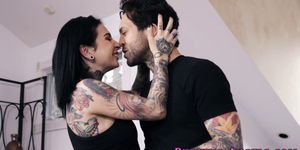Tattooed goth milf gets cum sprayed