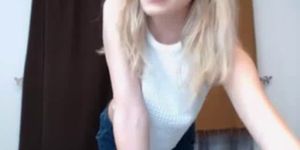 Stunning Teen Blonde Masturbates On Webcam - video 1