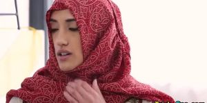 Muslim Girl Gets Massaged